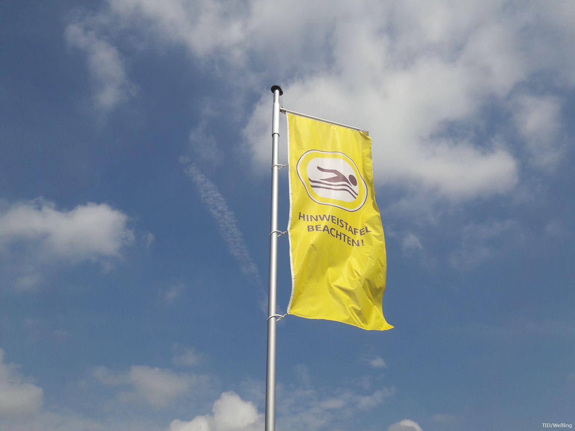 Badehinweis gelbe Flagge