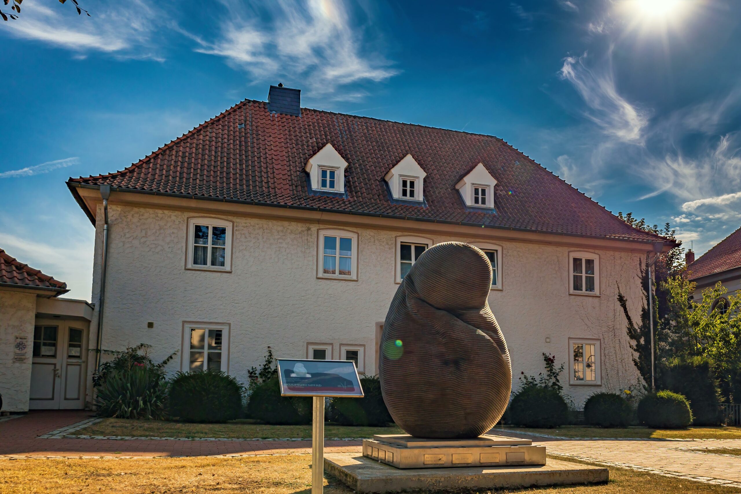 Skulptur Die ewige Weisheit vor der Nicolaikirche in Diepholz