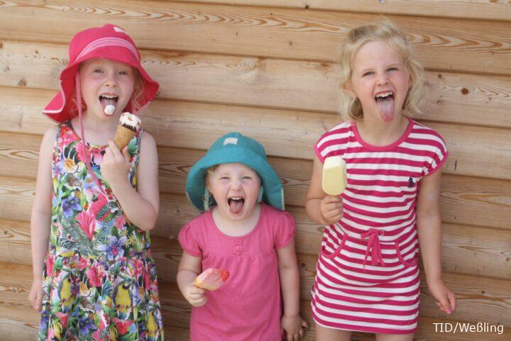 Kinder mit Eis